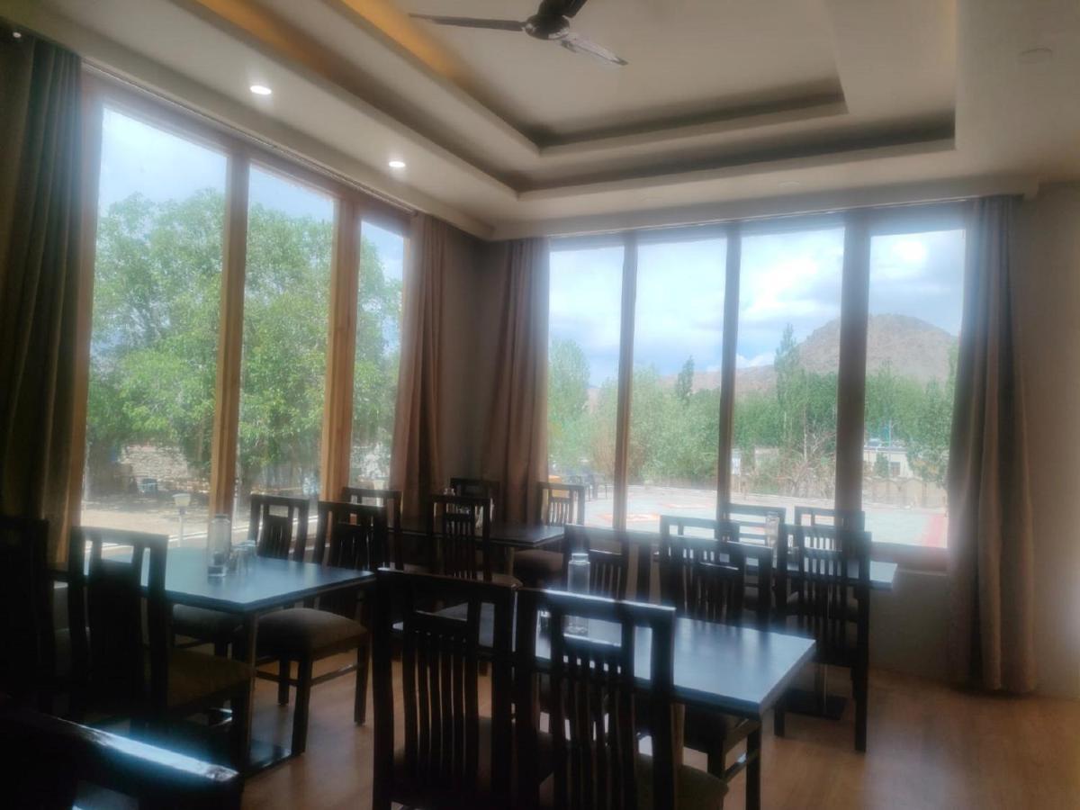 Hotel Alpine Ladakh Leh Exterior foto