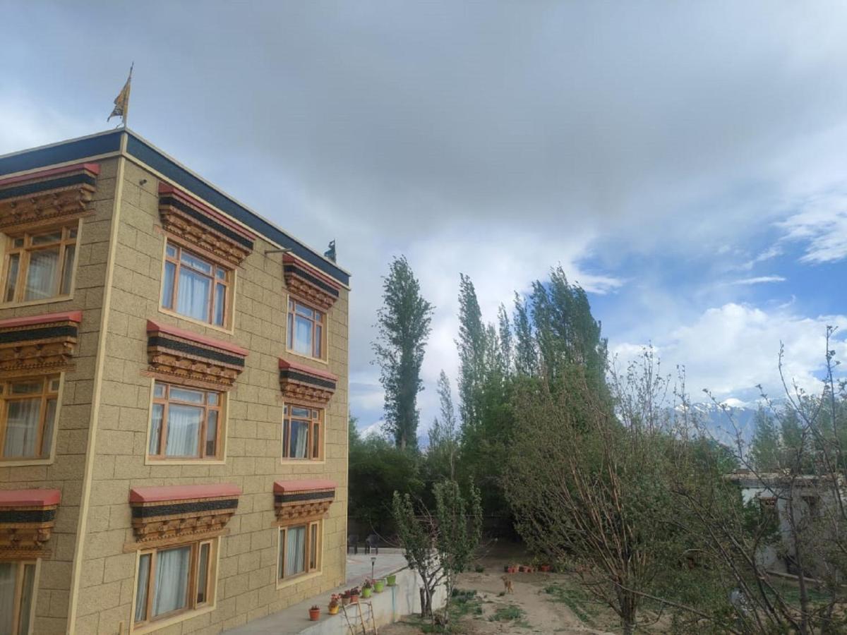 Hotel Alpine Ladakh Leh Exterior foto